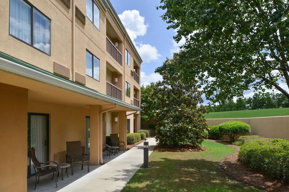 Courtyard By Marriott Columbia Northeast/Fort Jackson Area Екстериор снимка