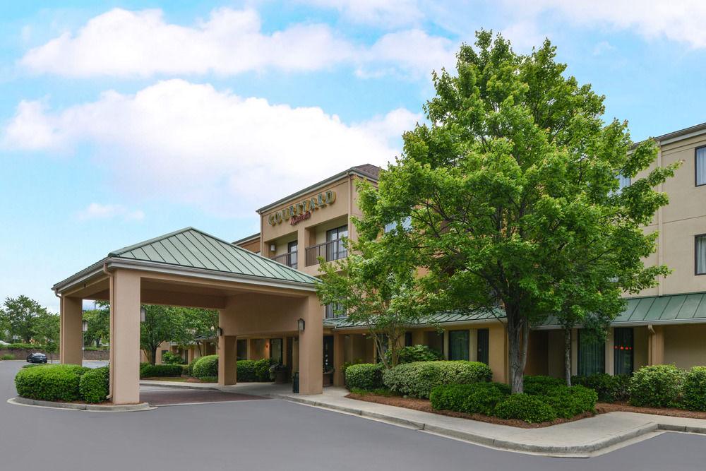 Courtyard By Marriott Columbia Northeast/Fort Jackson Area Екстериор снимка