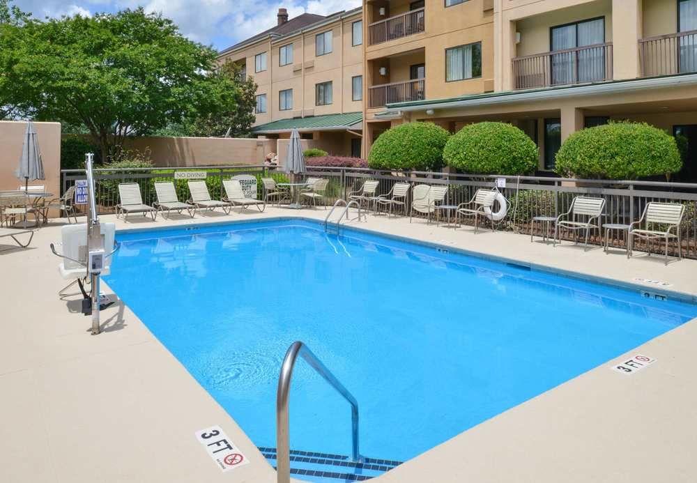 Courtyard By Marriott Columbia Northeast/Fort Jackson Area Екстериор снимка
