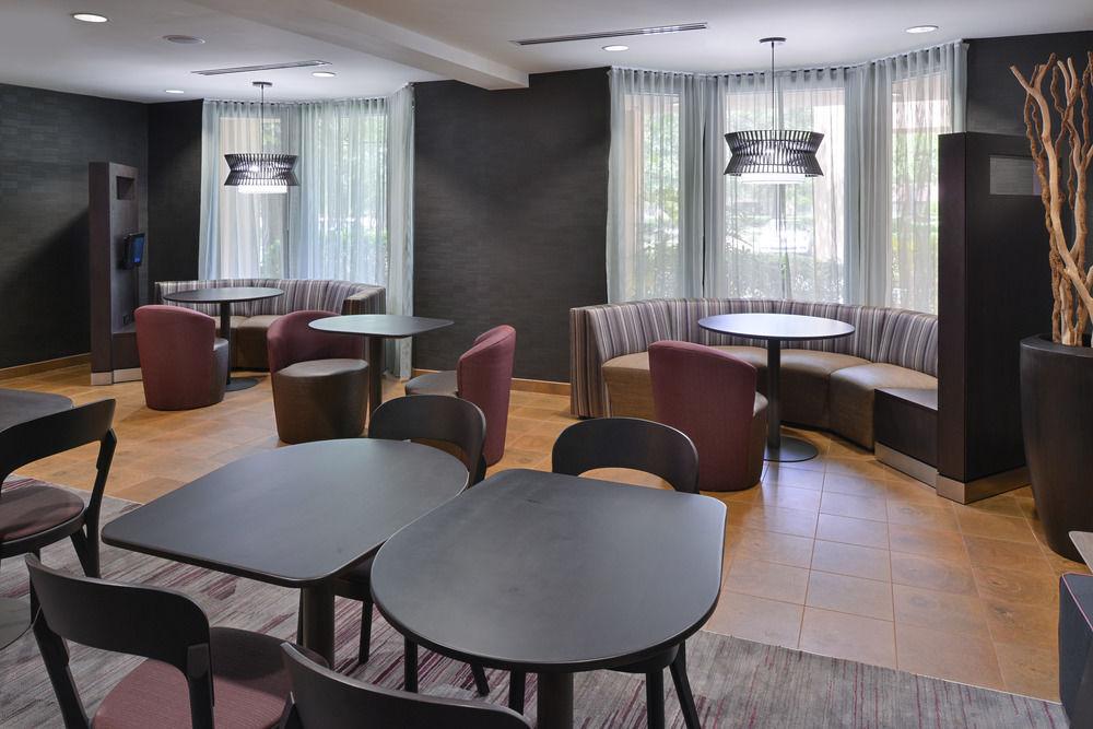 Courtyard By Marriott Columbia Northeast/Fort Jackson Area Екстериор снимка
