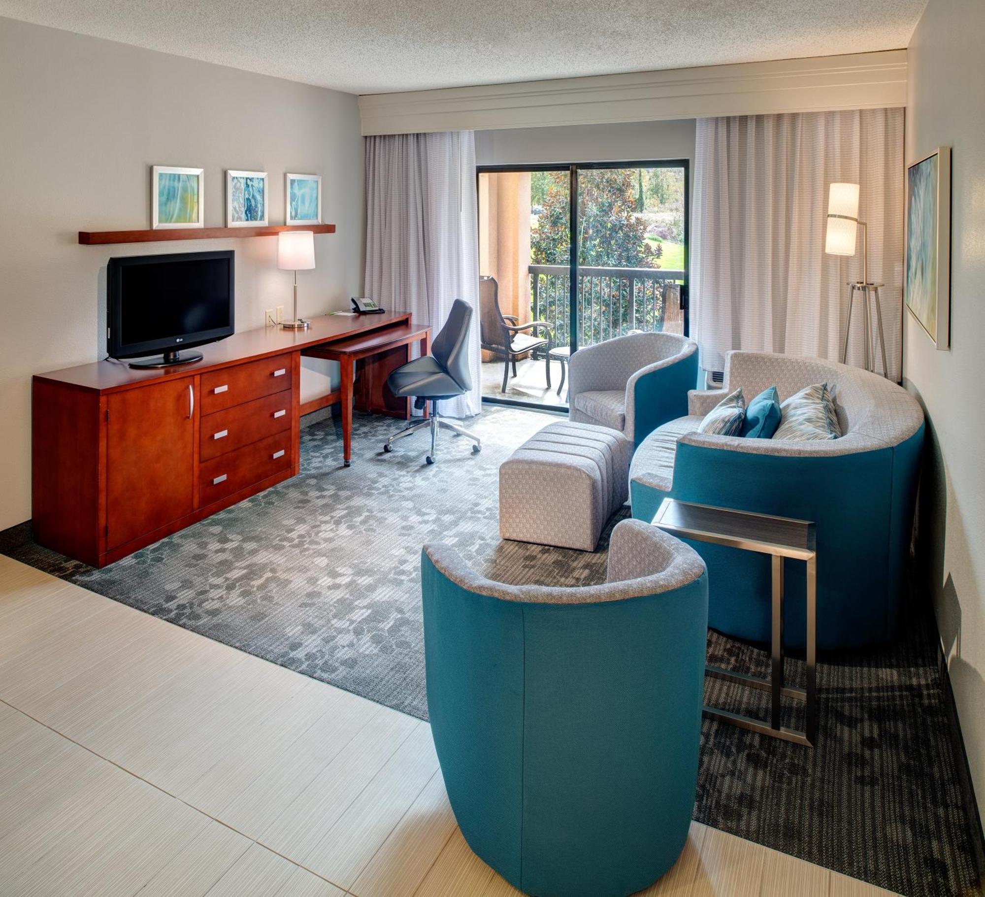 Courtyard By Marriott Columbia Northeast/Fort Jackson Area Екстериор снимка
