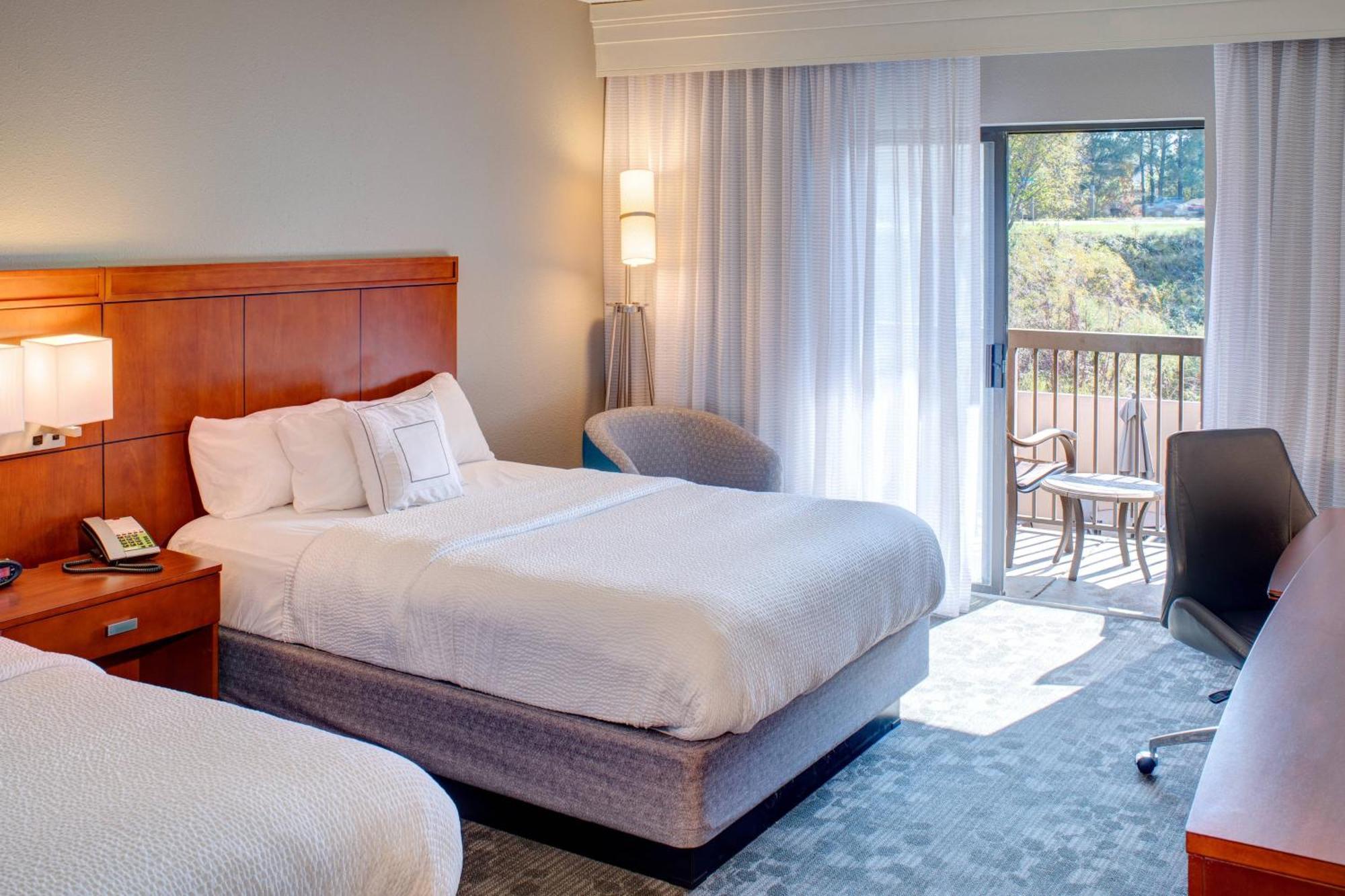 Courtyard By Marriott Columbia Northeast/Fort Jackson Area Екстериор снимка