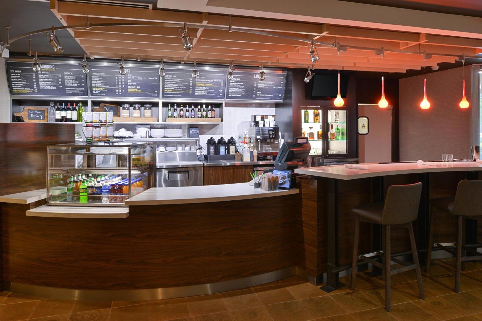 Courtyard By Marriott Columbia Northeast/Fort Jackson Area Екстериор снимка