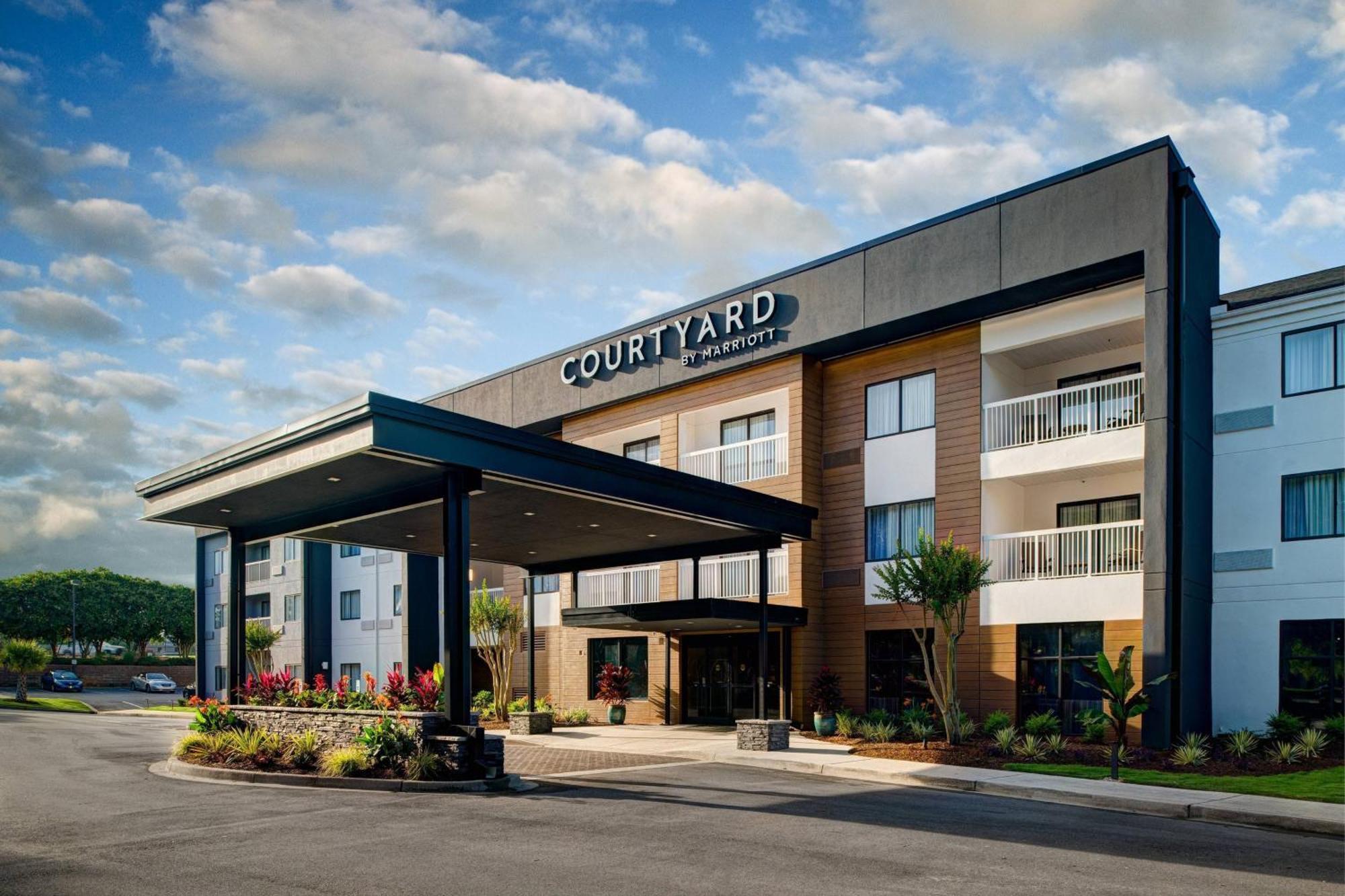 Courtyard By Marriott Columbia Northeast/Fort Jackson Area Екстериор снимка