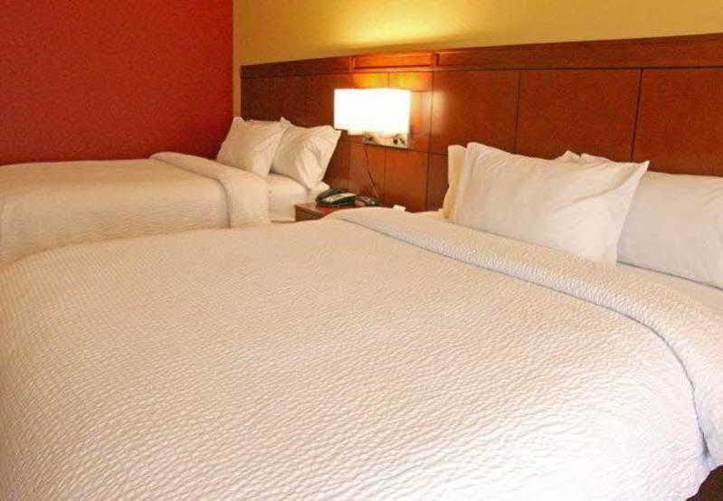 Courtyard By Marriott Columbia Northeast/Fort Jackson Area Екстериор снимка