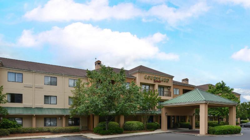 Courtyard By Marriott Columbia Northeast/Fort Jackson Area Екстериор снимка