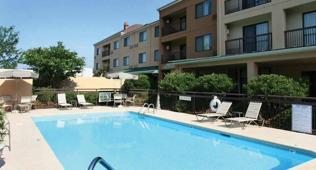 Courtyard By Marriott Columbia Northeast/Fort Jackson Area Екстериор снимка